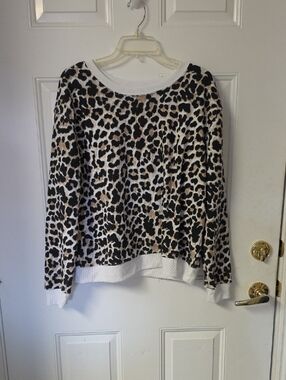 No Boundaries Leopard Print Crewneck in Black, Cream & Brown